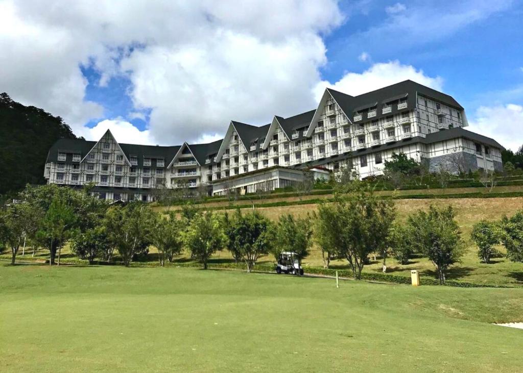 SWISS BELRESORT TUYỀN LÂM