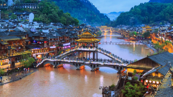 HÀ NỘI – NGHI XƯƠNG - TRƯƠNG GIA GIỚI – THẤT TINH SƠN - PHƯỢNG HOÀNG CỔ TRẤN – HÀ NỘI Tháng 9/10 2025