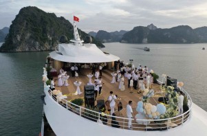 DU THUYỀN SEA STARS CRUISE HẠ LONG 5* - 2026
